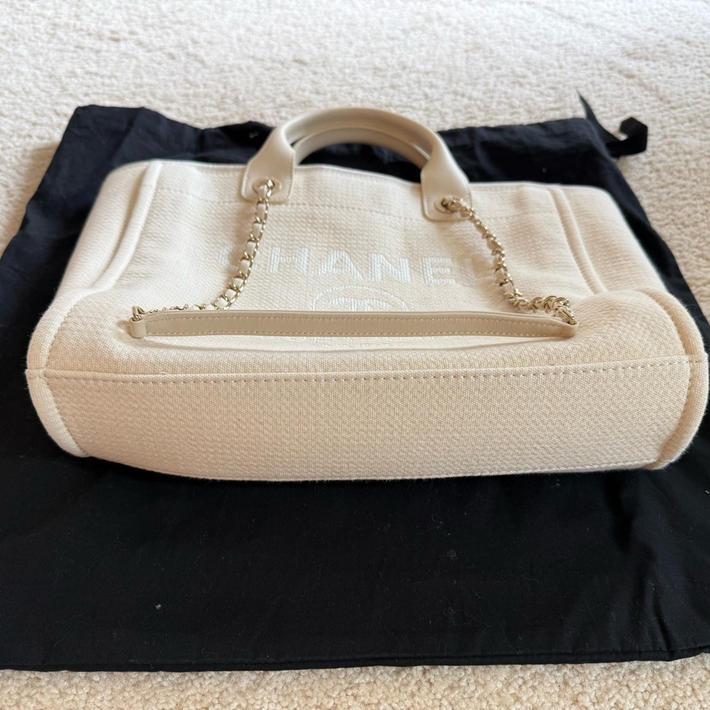 Chanel Deauville Shopping Bag - Picture 2 of 4